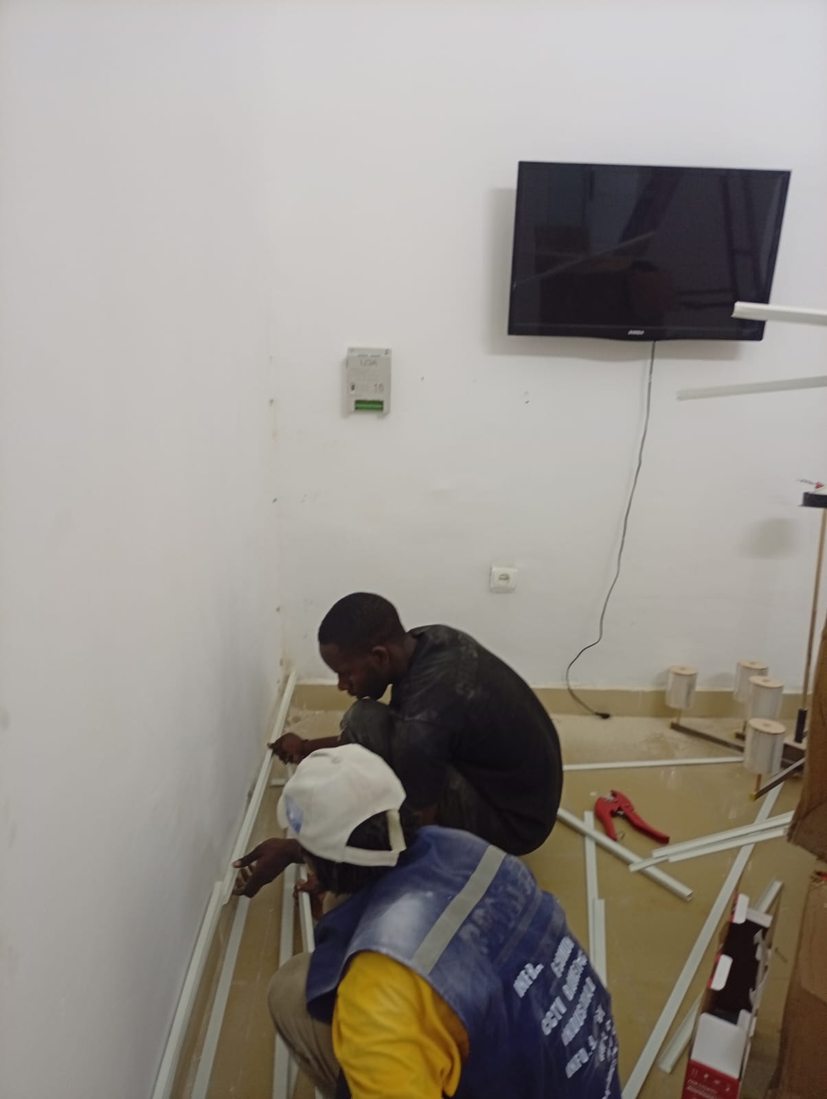 Equipa a Instalar Cablagem Interior